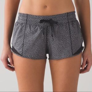 LULULEMON- Hotty Hot Short (Reflective) (2 1/2")